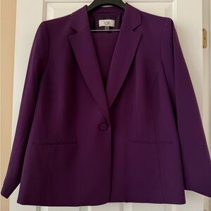 Women’s Plus Size Le Suit 2-piece deep purple pantsuit. Size 20W.